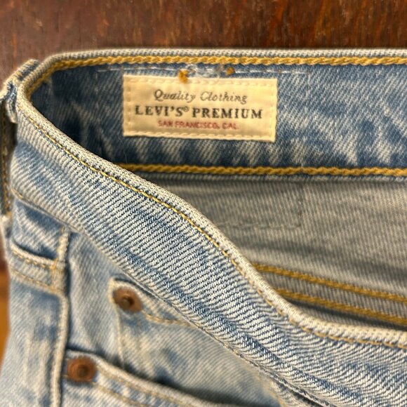 Levi's Wedgie Icon Fit Jeans | Size 28 - Picture 7 of 10